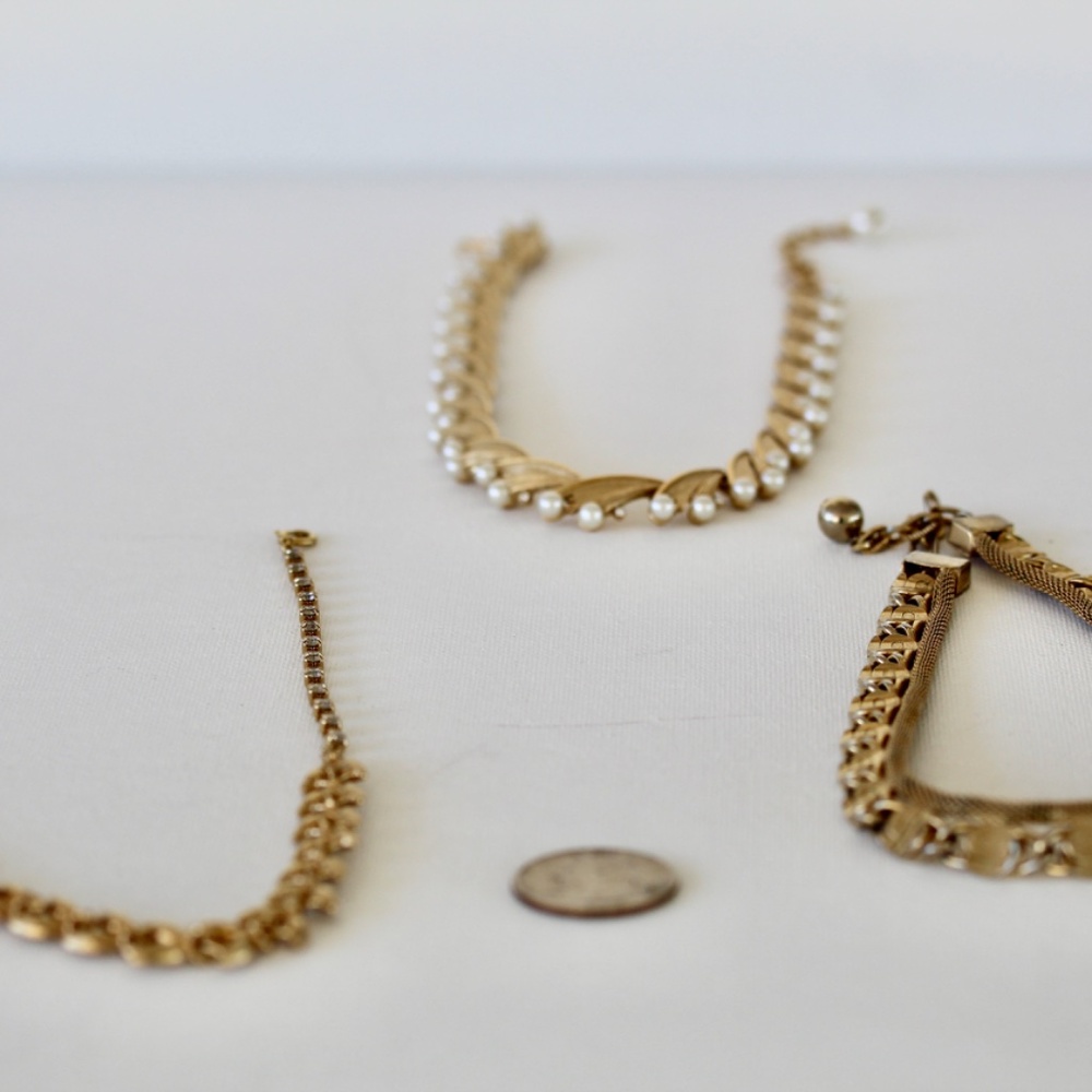 Group of 3 faux gold toned necklaces jewelry imitation pearls, rubies Fun